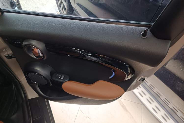 Used MINI MINI 2022 Updated 2.0T COOPER S Classic Edition Five-Door Version