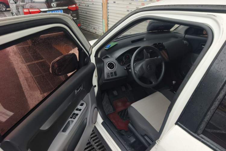 Used Suzuki Swift 2016 1.5L Manual Fashion Model
