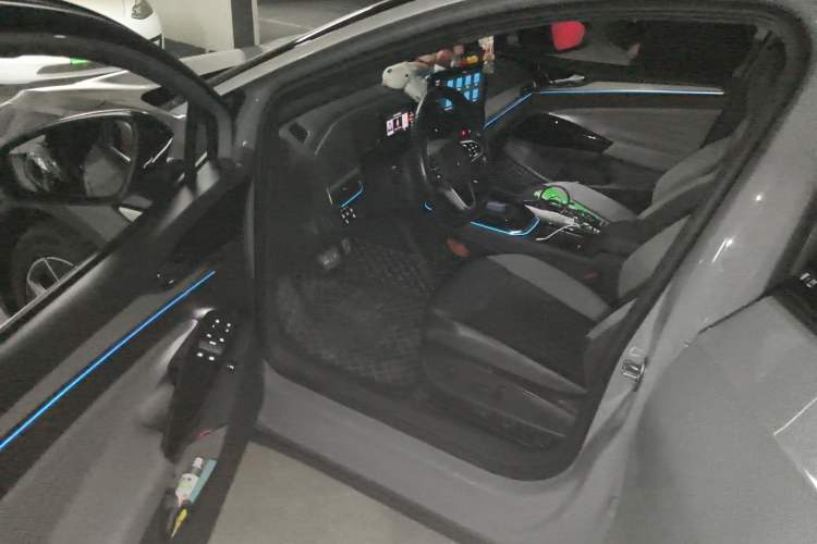 Used Volkswagen ID.4 CROZZ 2021 Long-Range PRO Two-Wheel Drive Version Driver Seat