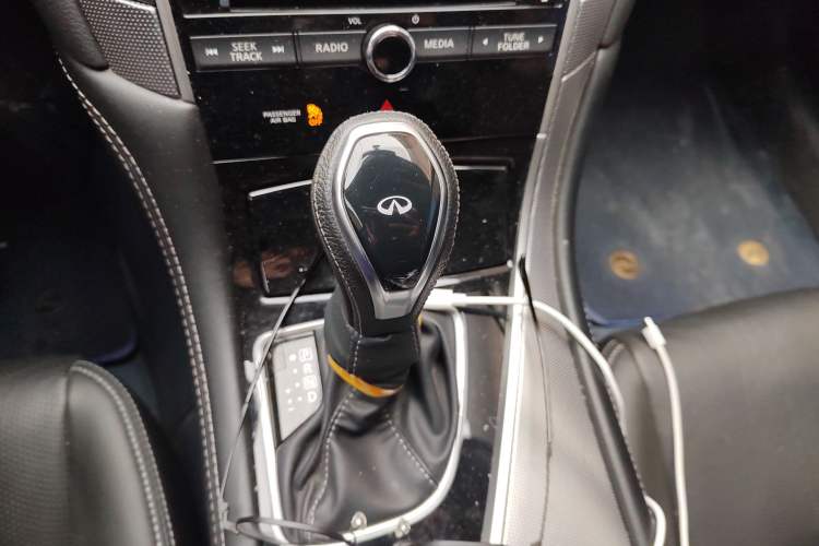 Used Infiniti Q50L 2022 2.0T Enjoyment Edition Gear Lever