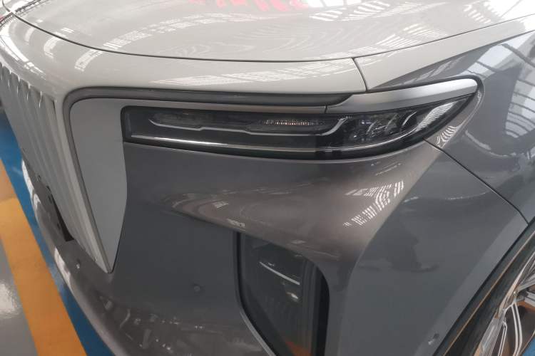 Used Hongqi E-HS9 2022 660 km Range Flagship Edition Four Seats