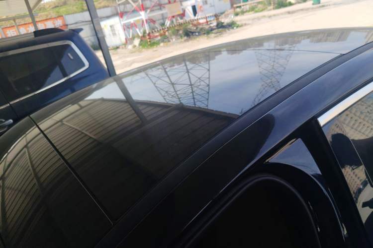 Used Mercedes-Benz E-Class New Energy 2024 E 350 e L Plug-in Hybrid Sedan Roof