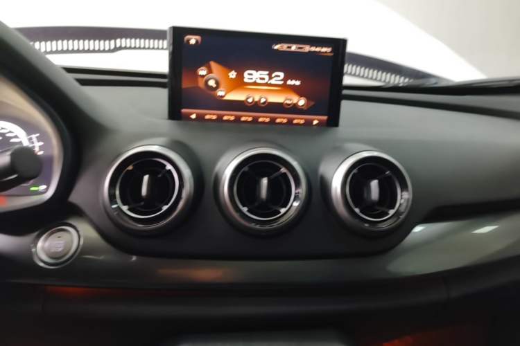 Used Wey VV7 2017 2.0T Ultra-Luxury Version
