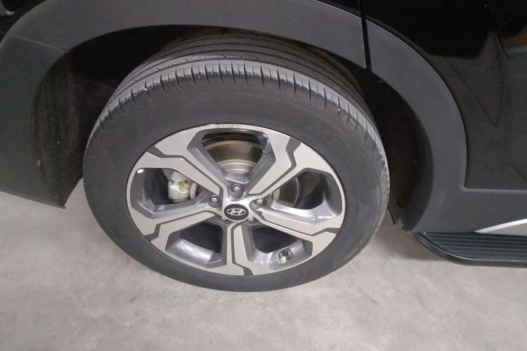 Used Hyundai Santa Fe 2023 Traveler 380T GDi Automatic Two-Wheel Drive LUX Prestige Edition