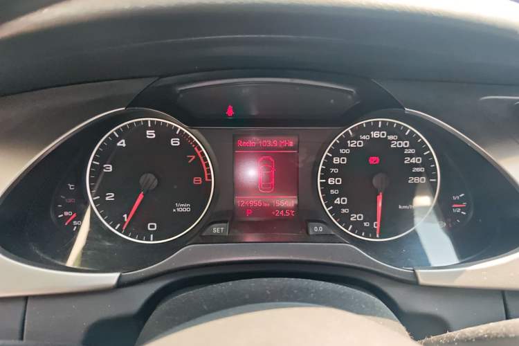 Used Audi A4L 2011 2.0 TFSI Comfort Model