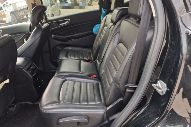 Used Ford Edge 2016 EcoBoost 245 Two-Wheel-Drive Titanium 7-Seater
