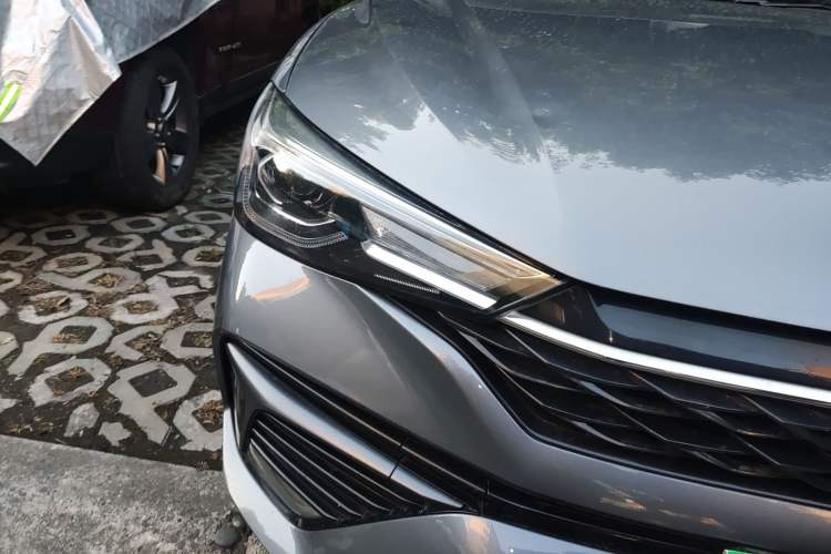 Used Roewe i5 2021 1.5L CVT Diamond Edition