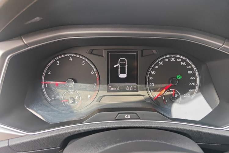 Used Volkswagen T-ROC 2018 280TSI DSG Two-Wheel Drive Advanced Version China V Emission Standard Instrument Cluster