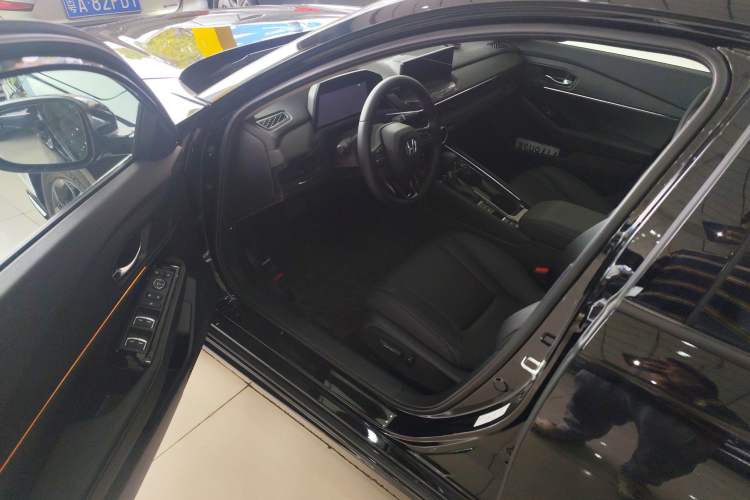 Used Honda Accord 2025 Sport Series 260TURBO Luxury Edition
