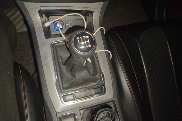 Used Roewe RX5 2016 20T Two-Wheel Drive Manual Flagship Edition
