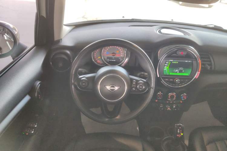 Used MINI 2018 1.5T ONE Five-Door Edition Steering Wheel