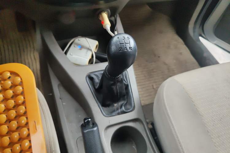 Used Wuling Rongguang V 2015 1.5L Practical Version
