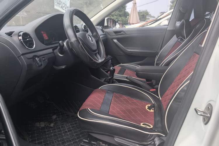 Used Volkswagen Jetta 2019 Dream Edition 1.4L Manual Fashion Version