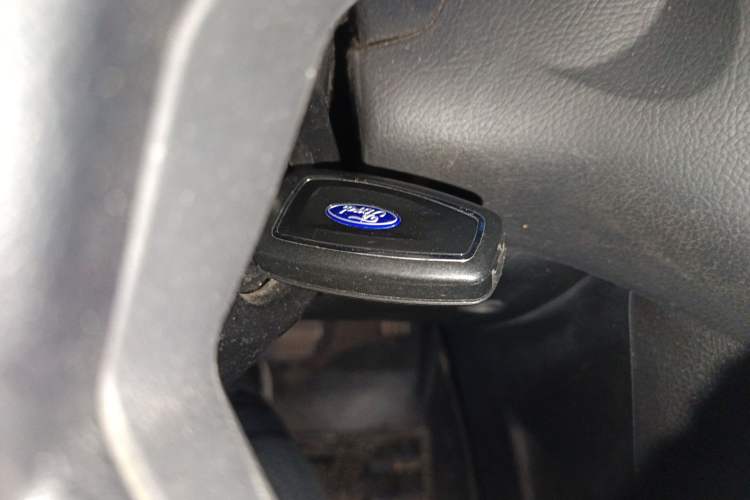 Used Ford Focus 2012 Sedan 1.6L Automatic Fashion Edition