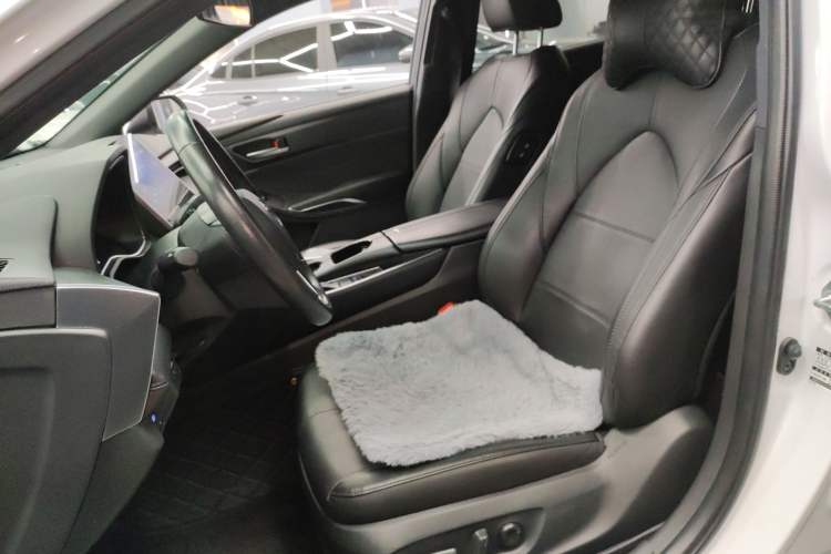 Used Toyota Avalon 2022 2.0L Luxury Edition
