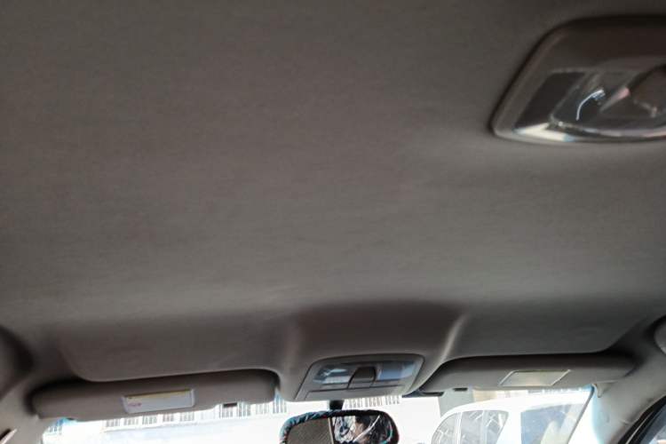 Used SsangYong Korando 2015 2.0L Two-Wheel Drive Manual ZhiZhen Edition Headliner