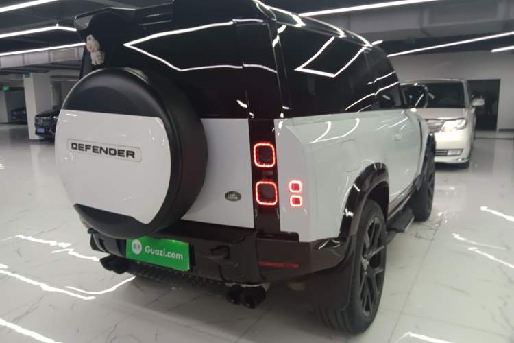 Used Land Rover Defender 2022 90 2.0T P300 Tiger-Power Ambition Edition
