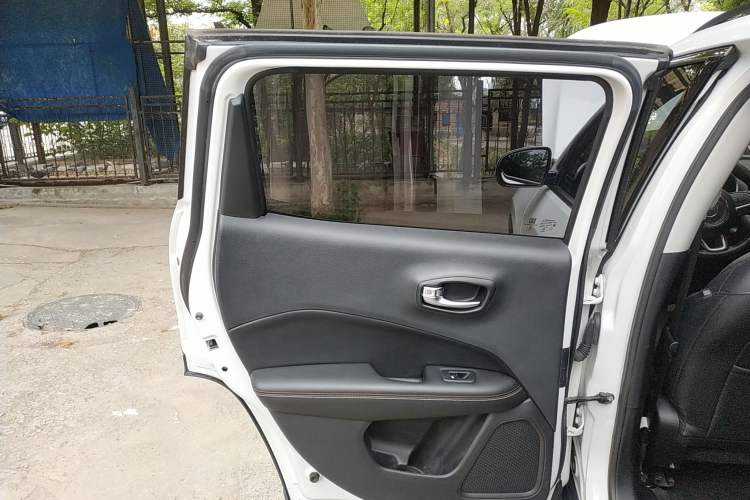 Used Jeep Compass 2017 200T Automatic Family Edition