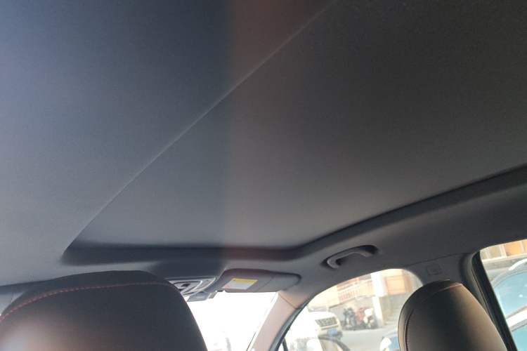 Used Roewe RX5 MAX 2022 2.0T Automatic Zhiwei Zunrong Edition
