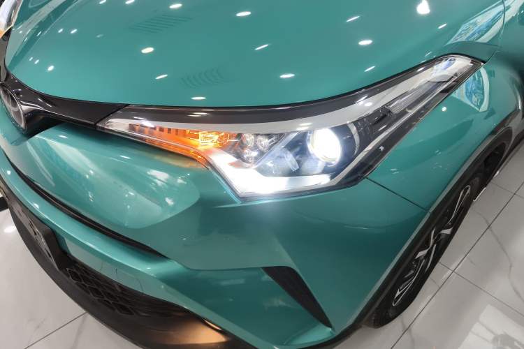 Used Toyota C-HR 2018 2.0L Leading Edition China V-standard