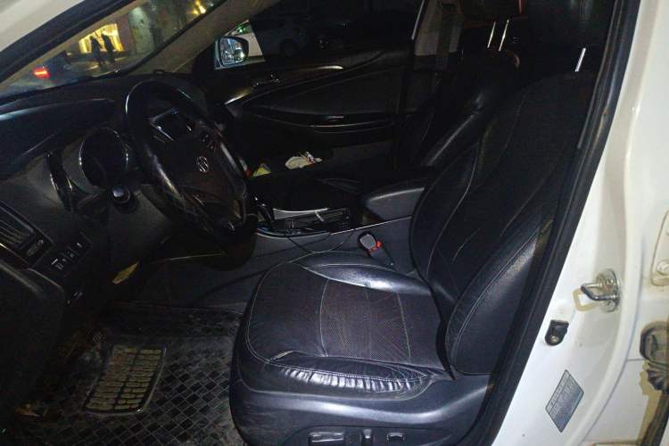 Used Hyundai Sonata 2013 2.4L Automatic Luxury Version China IV Standard