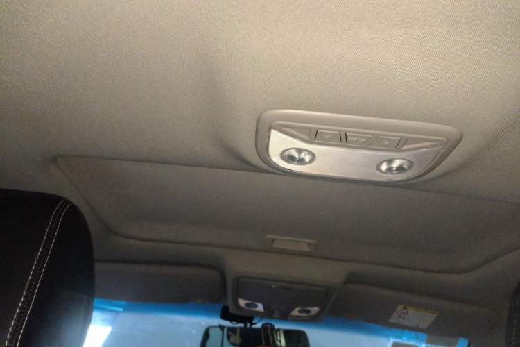 Used Geely Auto Emgrand 2016 Sedan 1.5L CVT Upward Version Headliner