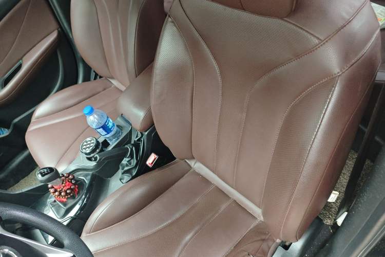 Used Soueast A5 Wing Dance 2019 1.5L Manual Luxury Version China V Standard