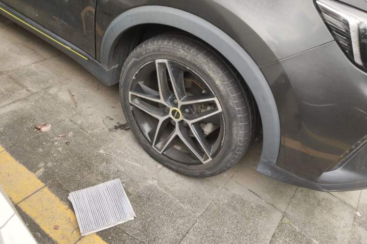 Used Roewe RX5 2021 PLUS 330TGI Automatic National Style Smart Enjoyment Edition Right Front Wheel Hub