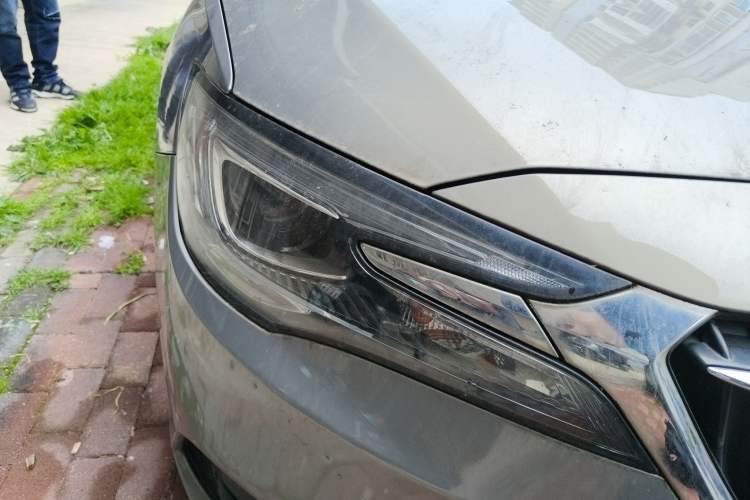 Used Buick GL6 2018 18T 6-Seater Luxury Model Right Front Headlight