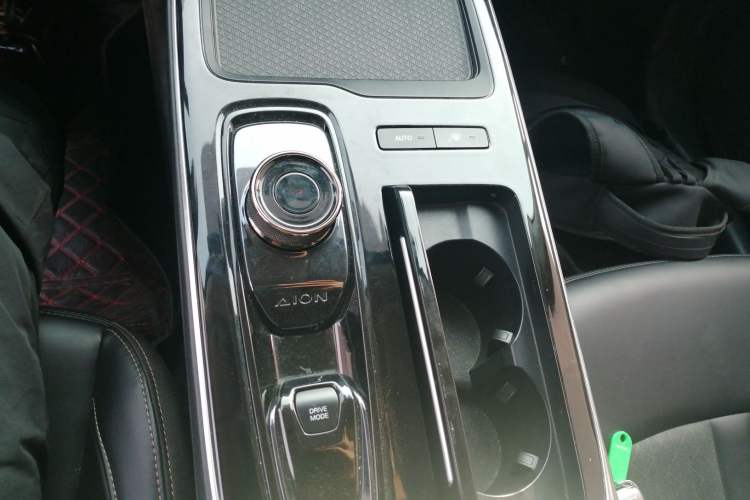 Used AION S 2023 Meizu 580 Lithium Iron Phosphate Gear Lever