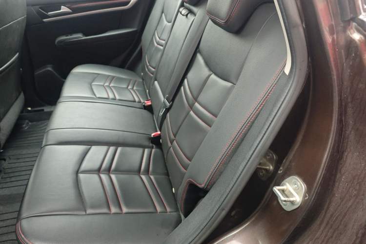 Used Dongfeng Aeolus AX7 2016 2.0L Automatic Zhiyi Trim
