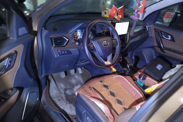 Used FAW Senya R7 2016 1.6L Manual Smart Version Driver Seat