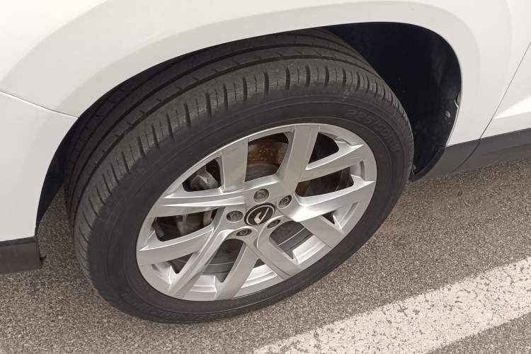 Used Jetta VS5 2023 280TSI Automatic Trend Edition Left Front Wheel Hub