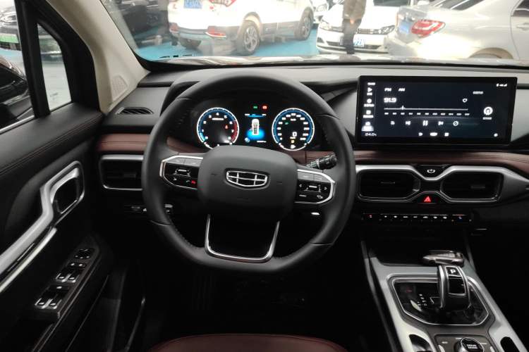 Used Geely Auto Haoyue 2022 1.8TD Automatic Prestige 7-Seater
