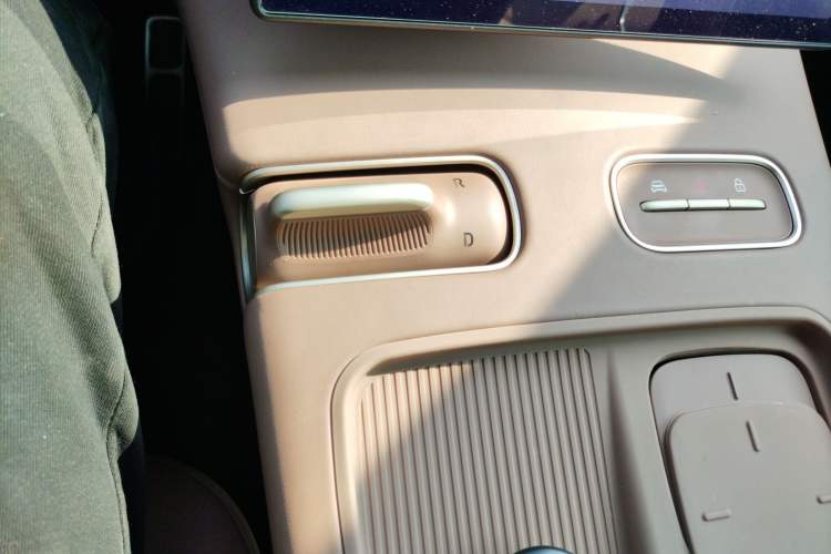 Used Nio ES8 2024 75 kWh