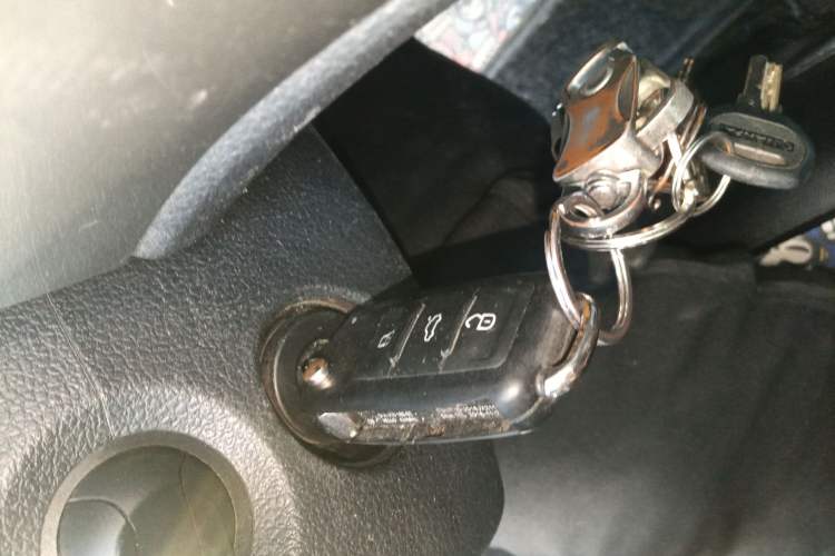 Used Volkswagen Lavida 2013 Revised Classic 1.6L Manual Fashion Edition
