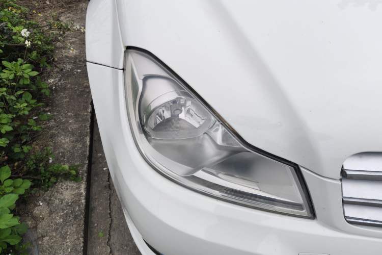 Used Mercedes-Benz C-Class 2010 C 180K Classic model