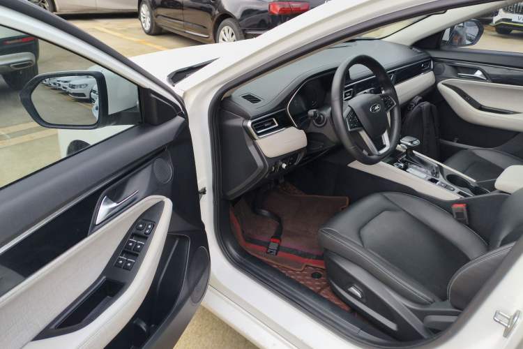 Used JAC Group J7 2020 1.5T CVT Dream Edition Driver Seat