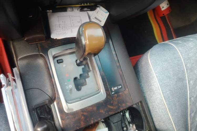 Used Toyota Land Cruiser 2011 4.0L GX Parallel Import