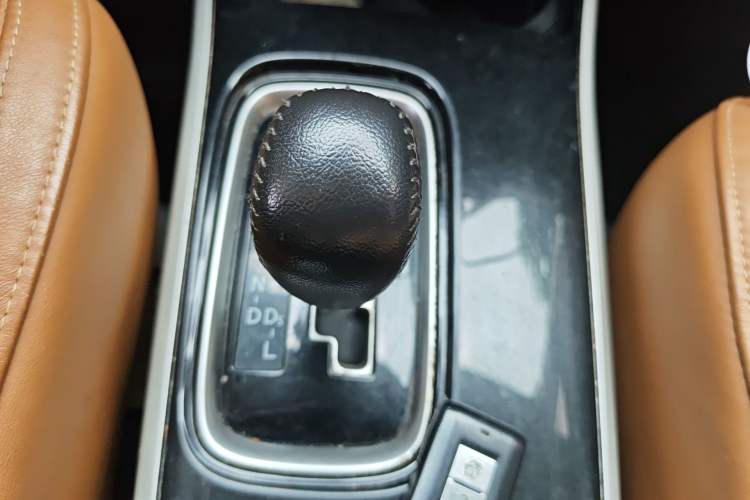 Used Mitsubishi Outlander 2019 2.0L Two-Wheel Drive Comfort Edition 5 Seats China V Standard
