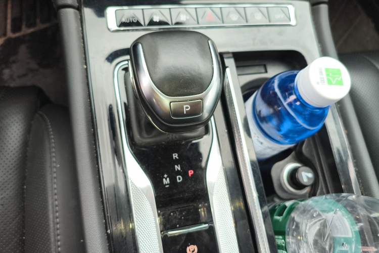 Used Hongqi H5 2023 2.0T Automatic Smart Connect Flagship Edition