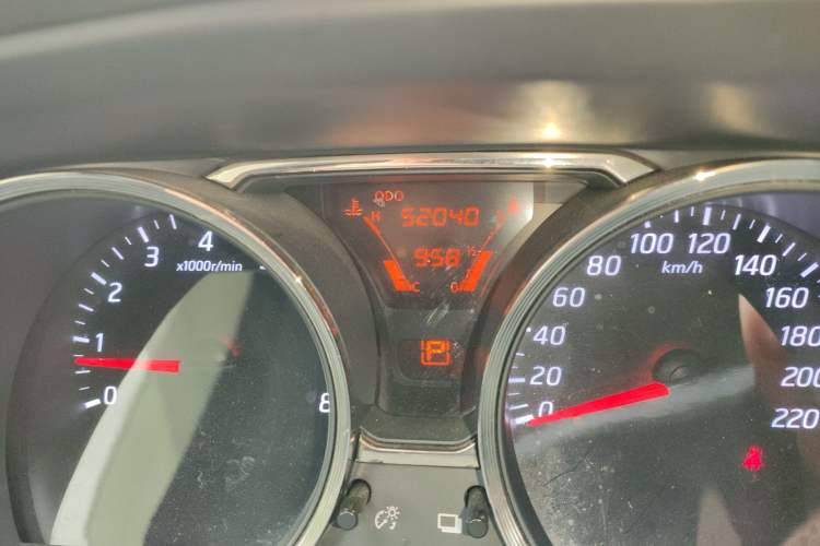 Used Nissan Livina 2013 1.6XE CVT Comfort Edition Odometer Close Up