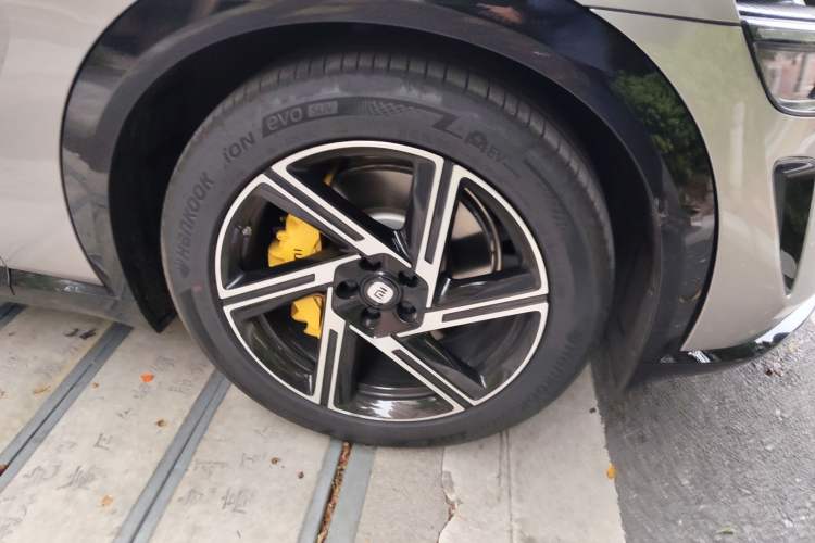 Used Xiaomi Auto YU7 2025 Ultra-Long Range All-Wheel Drive Pro Version