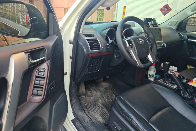 Used Toyota Prado 2016 3.5L Automatic VX NAVI

