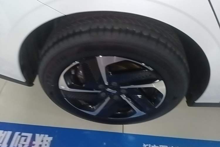 Used Geely Galaxy L6 2025 EM-i 140km Explorer+ Edition