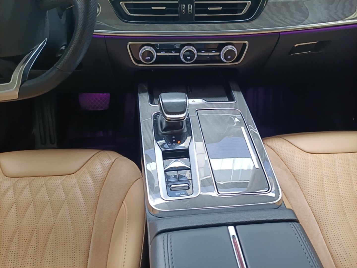 Hongqi HS5 2023 2.0T Four-Wheel Drive Flagship Pro Edition - Chinese Trim Ling — снимка 16