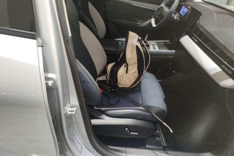 Used Geely Auto FX11 2024 1.5TD DCT Prestige Edition
