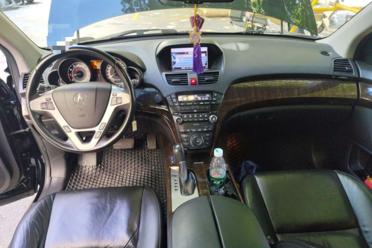 Used Acura MDX 2010 3.7 Comfort Edition Center Console