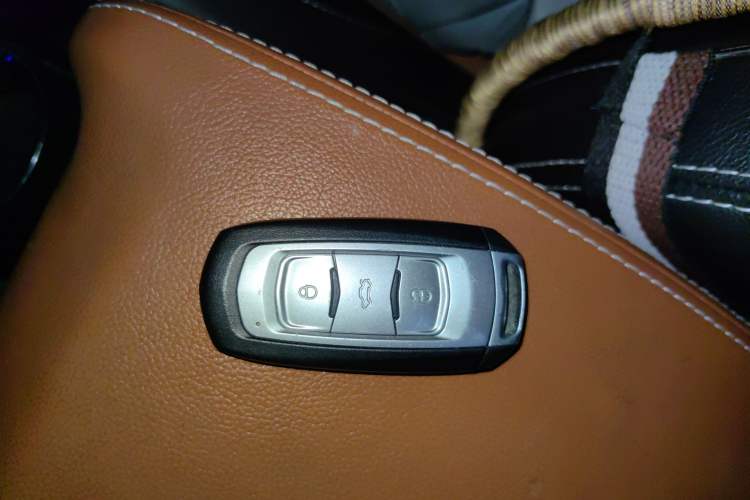 Used Geely Auto Emgrand 2016 Hatchback RS 1.5L CVT Upward Edition