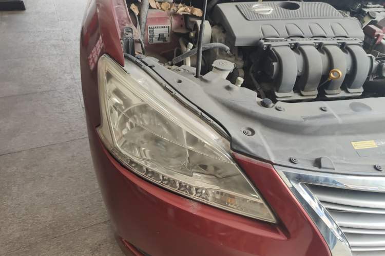 Used Nissan Sylphy 2012 1.8XL CVT Luxury Edition Right Front Headlight